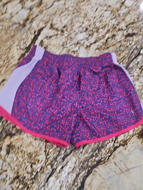 Danskin Now Purple & Pink Patterned Athletic Shorts. Size XL